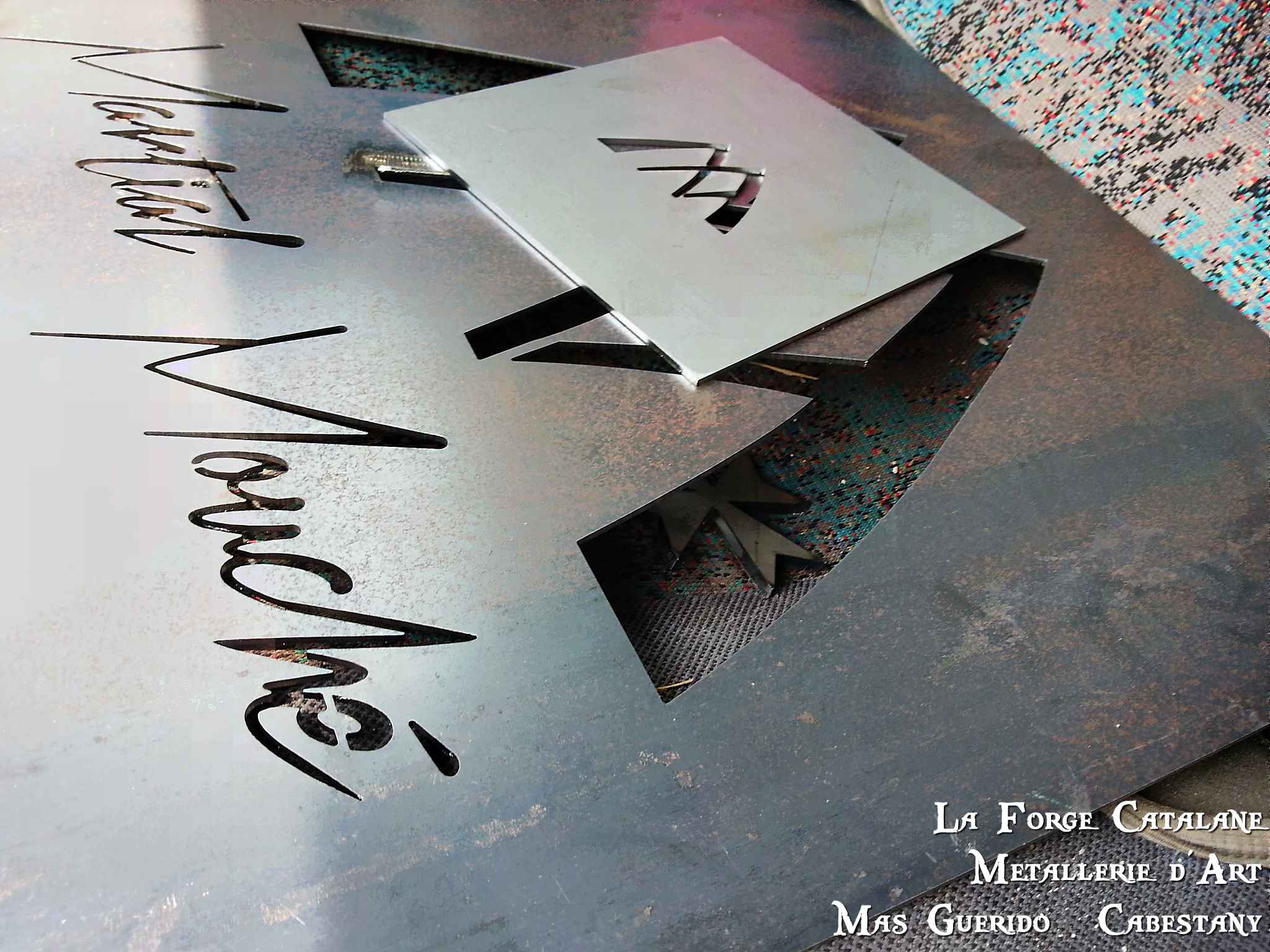 decoupe laser enseigne  fer Forge Catalane Cabestany.jpg